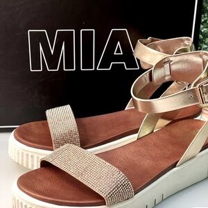 MIA Ellen-R Platform Sparkly Sandals Rose Gold Ankle Strap Size 6.5 Comfy